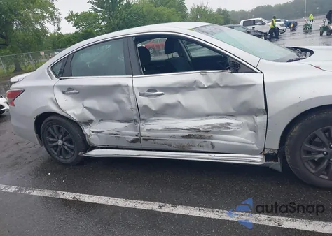 2015 Nissan Altima 2.5 S из США, поврежденный, VIN 1N4AL3AP7FN903157